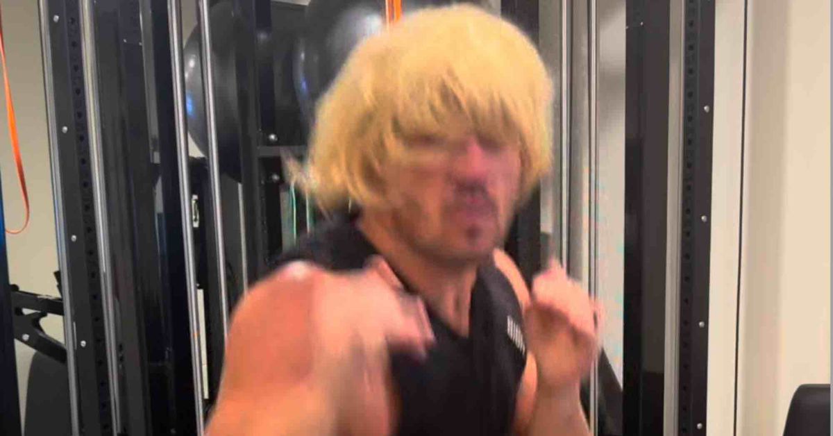 Michael Chandler Wig.jpg